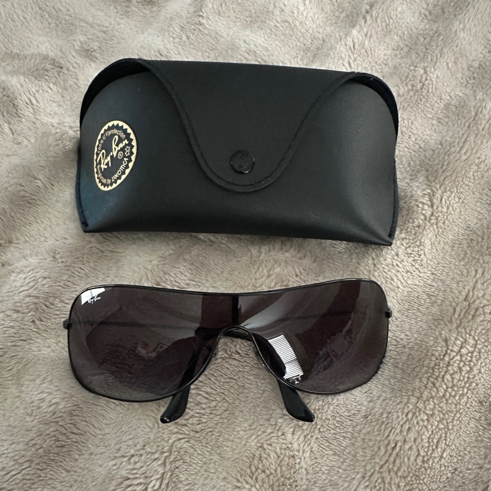❌SOLD ❌ Ray-Ban Sunglasses